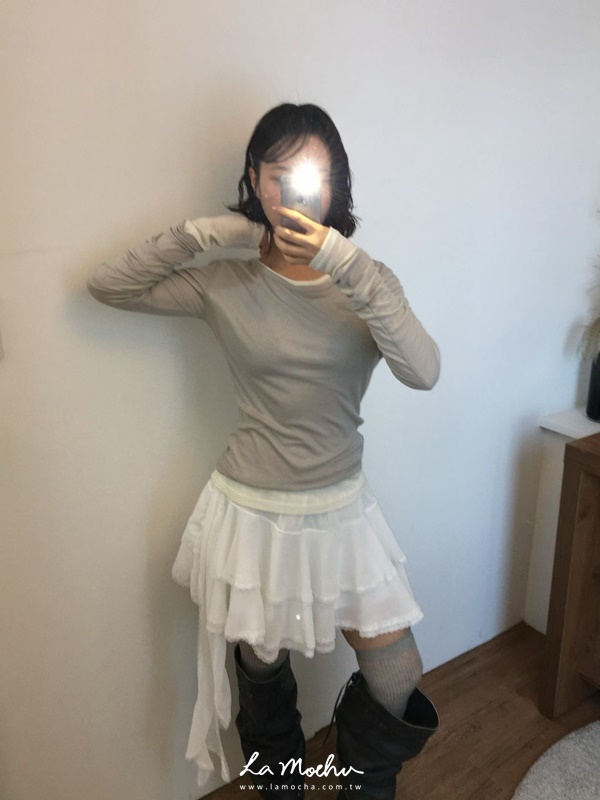微透斜肩坑條上衣